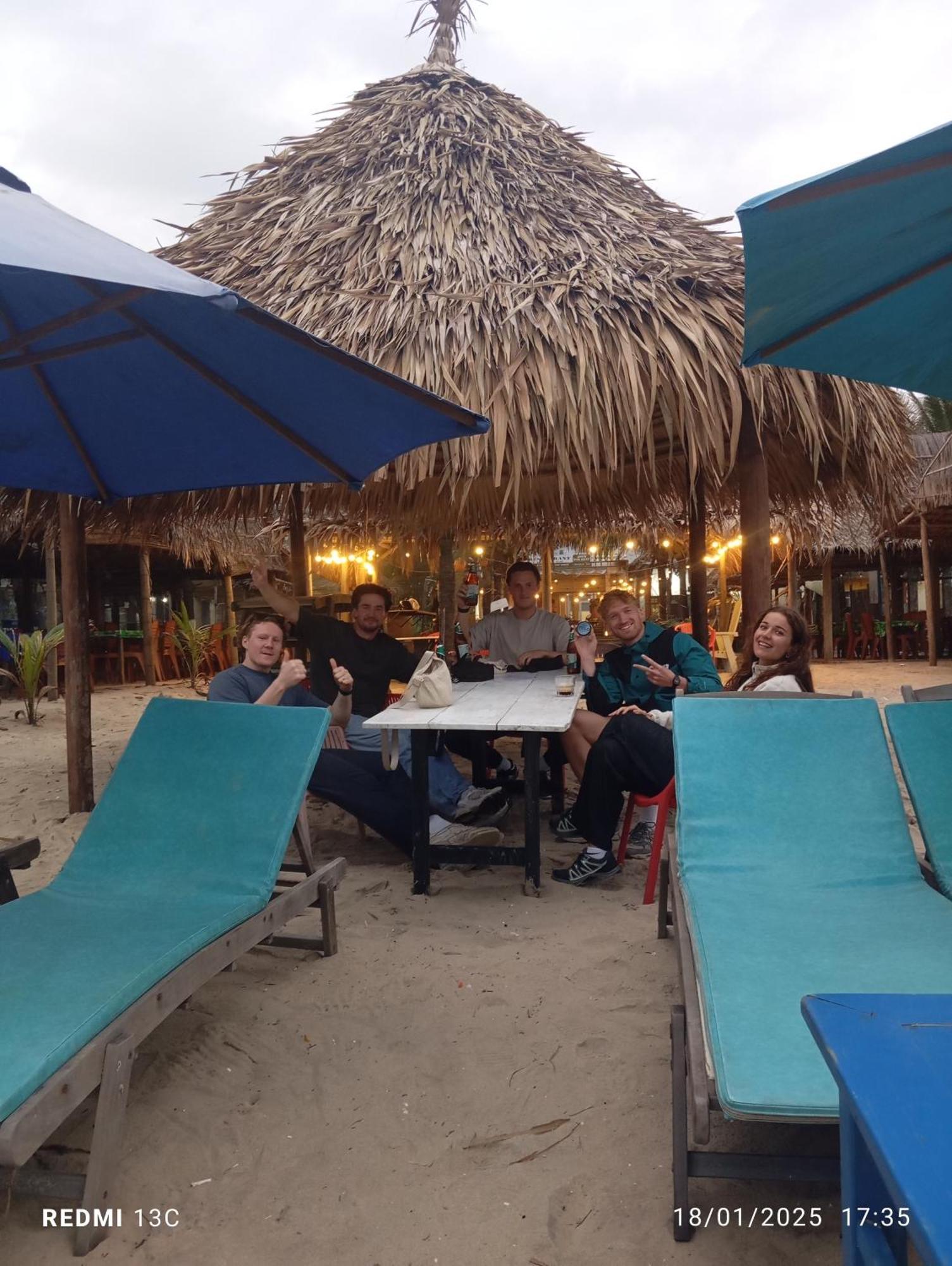 The Seaside Bungalow Hostel And Bar Hoi An Eksteriør billede