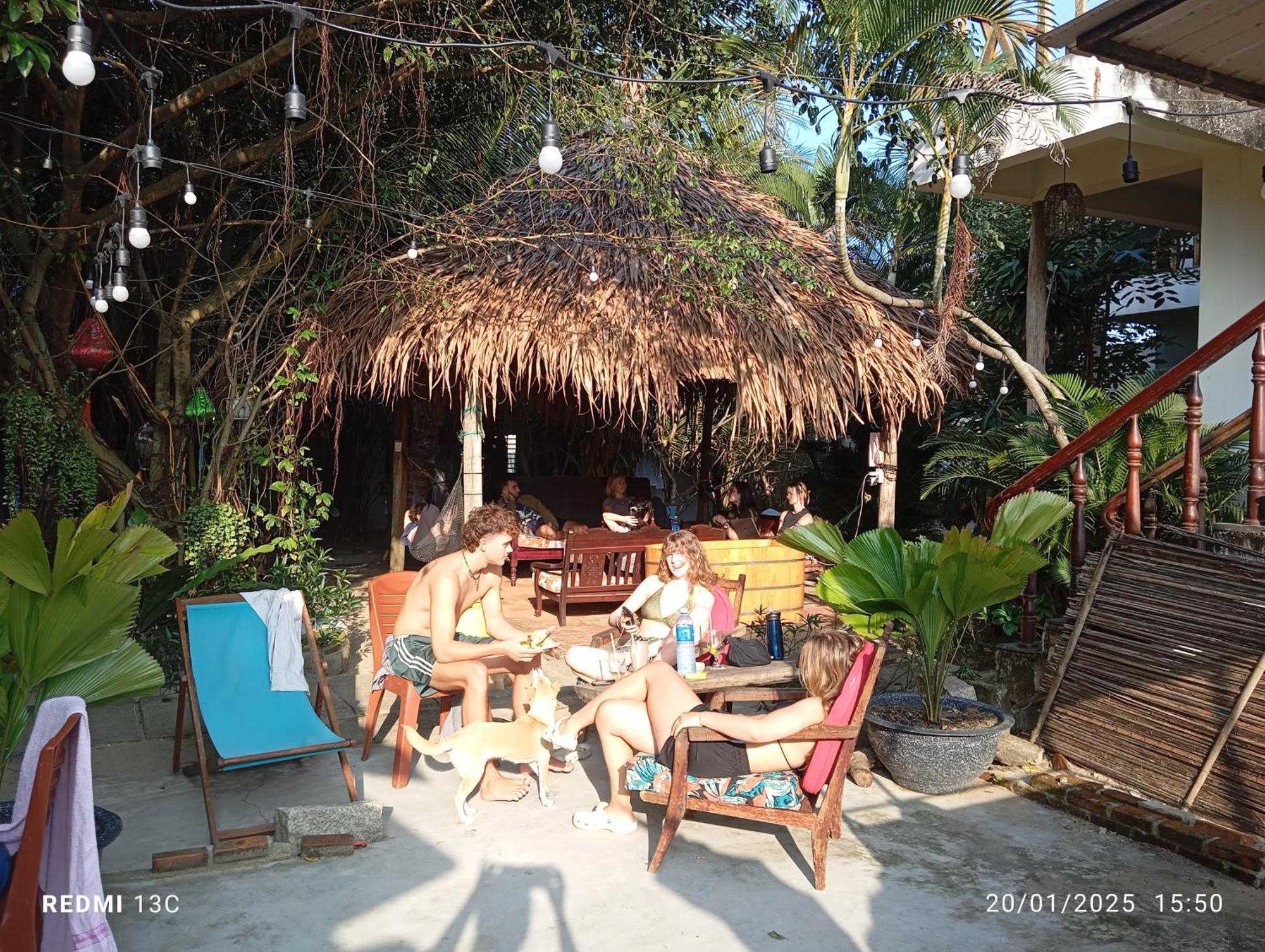 The Seaside Bungalow Hostel And Bar Hoi An Eksteriør billede